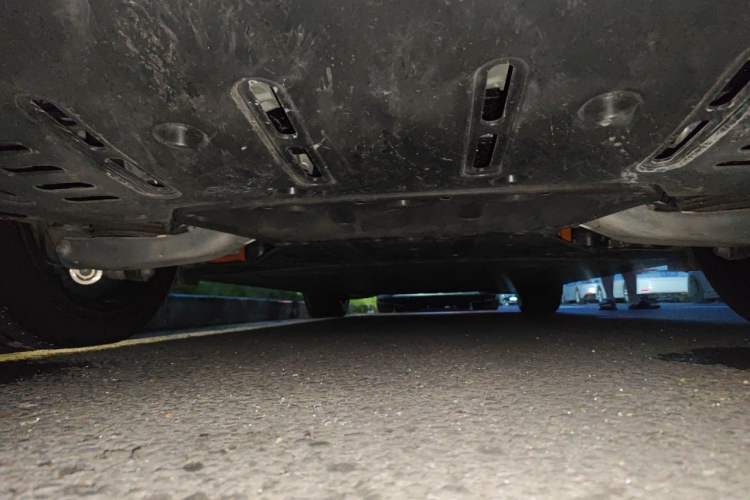 Used Li Auto i6 2025 Model Two-Wheel-Drive Standard Type Chassis Rear