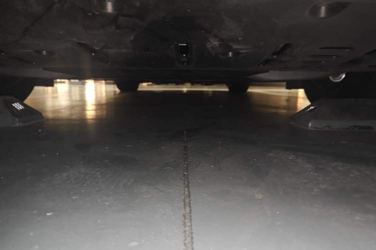 Used Li Auto i6 2025 Model Four-Wheel-Drive Standard Type Chassis Rear
