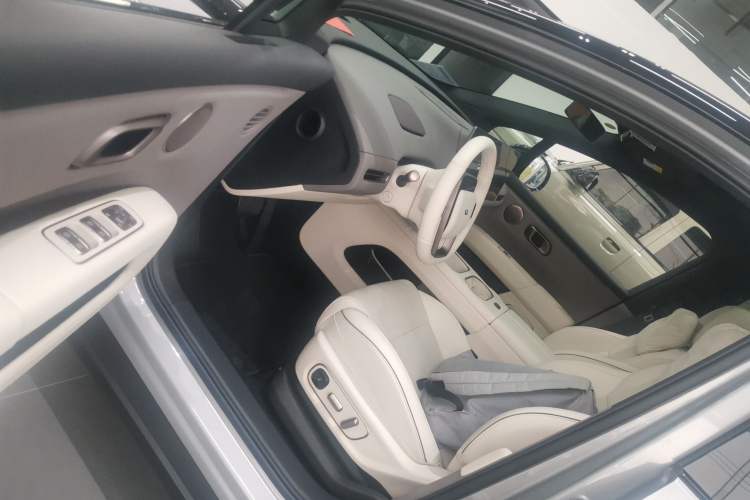 Used Li Auto i6 2025 Model Two-Wheel-Drive Standard Type Driver Seat