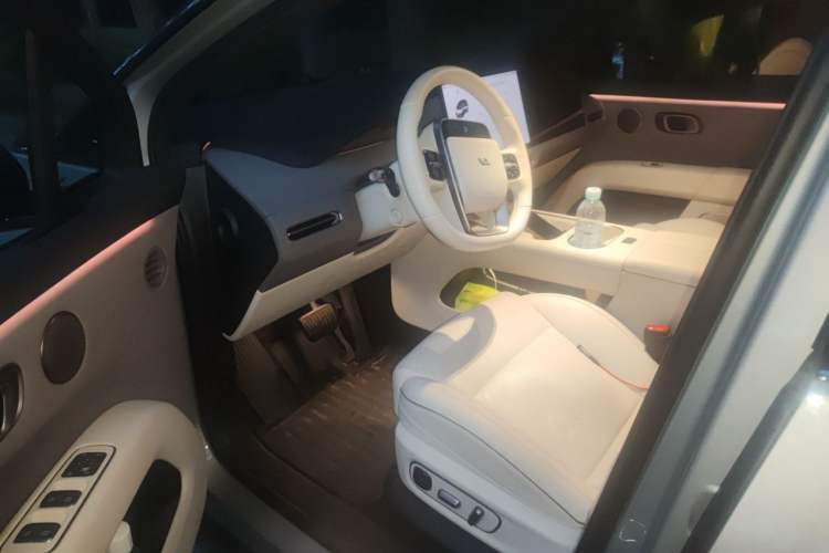 Used Li Auto i6 2025 Model Two-Wheel-Drive Standard Type Driver Seat