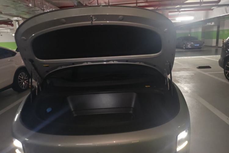 Used Li Auto i6 2025 Model Two-Wheel-Drive Standard Type Engine Bay