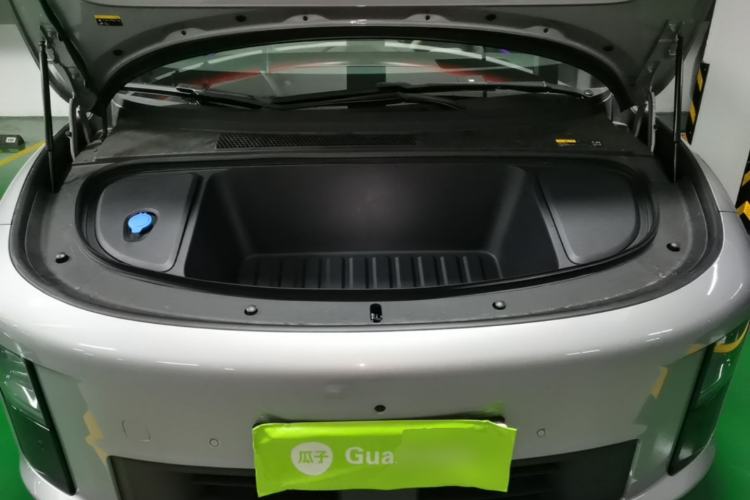Used Li Auto i6 2025 Model Two-Wheel-Drive Standard Type Engine Bay