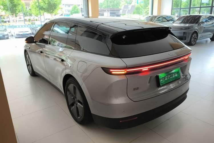 Used Li Auto i6 2025 Model Two-Wheel-Drive Standard Type Exterior 2