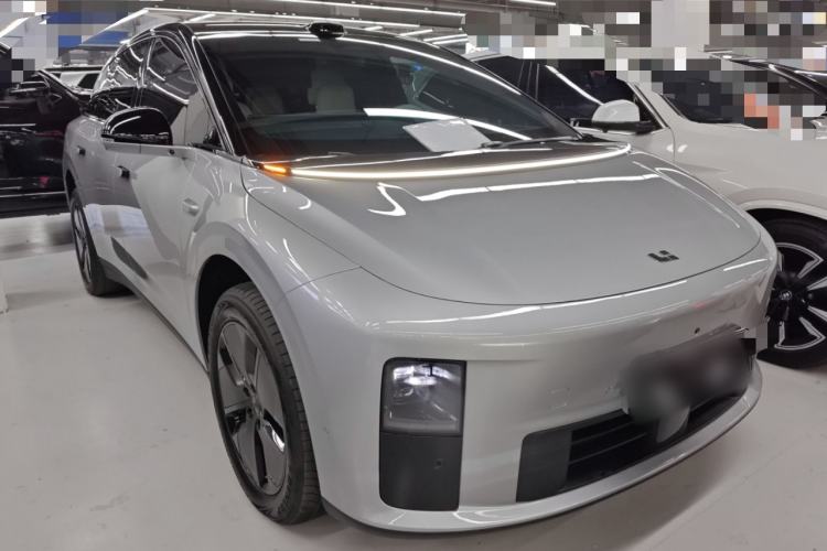 Used Li Auto i6 2025 Model Two-Wheel-Drive Standard Type Exterior 2
