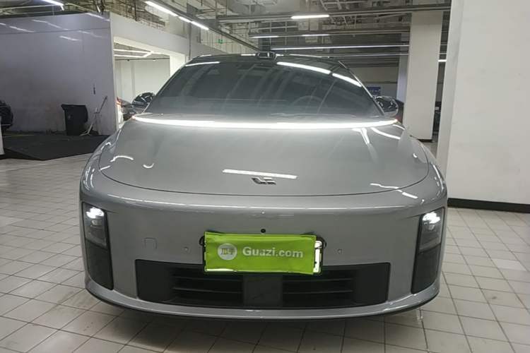 Used Li Auto i6 2025 Model Four-Wheel-Drive Standard Type Front