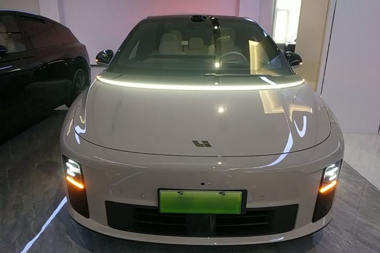 Used Li Auto i6 2025 Model Two-Wheel-Drive Standard Type Front