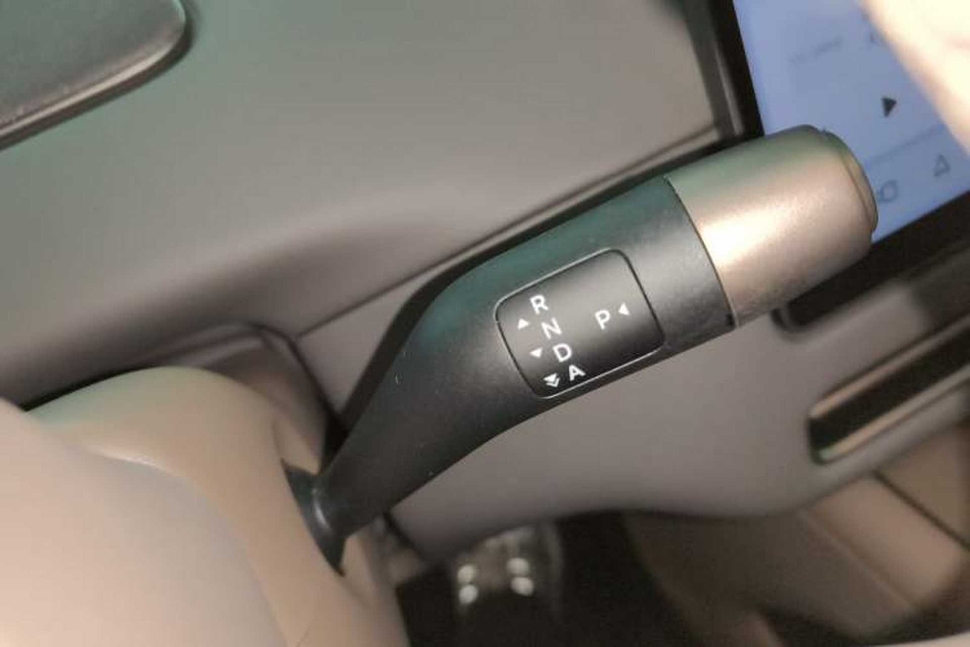 Used Li Auto i6 2025 Model Two-Wheel-Drive Standard Type Gear Lever