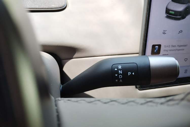 Used Li Auto i6 2025 Model Four-Wheel-Drive Standard Type Gear Lever