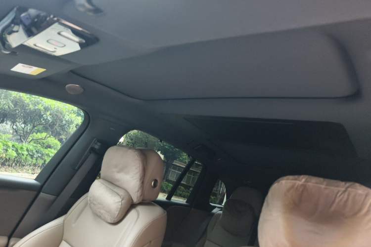 Used Li Auto i6 2025 Model Four-Wheel-Drive Standard Type Headliner