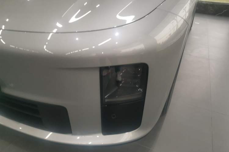 Used Li Auto i6 2025 Model Two-Wheel-Drive Standard Type Left Front Headlight