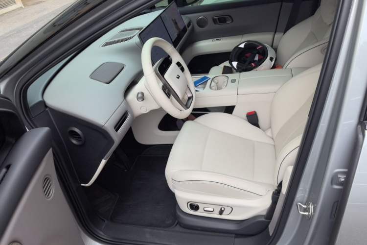 Used Li Auto i6 2025 Model Four-Wheel-Drive Standard Type Left Front Seat