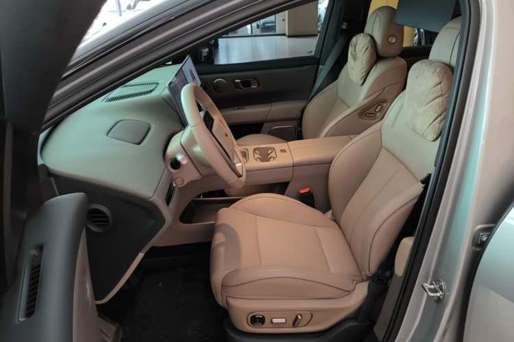 Used Li Auto i6 2025 Model Two-Wheel-Drive Standard Type Left Front Seat