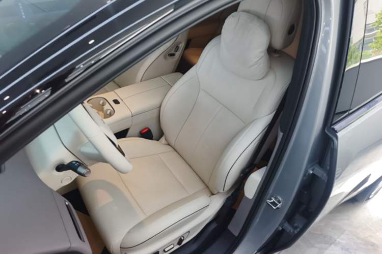 Used Li Auto i6 2025 Model Four-Wheel-Drive Standard Type Left Front Seat