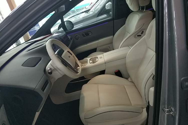 Used Li Auto i6 2025 Model Four-Wheel-Drive Standard Type Left Front Seat