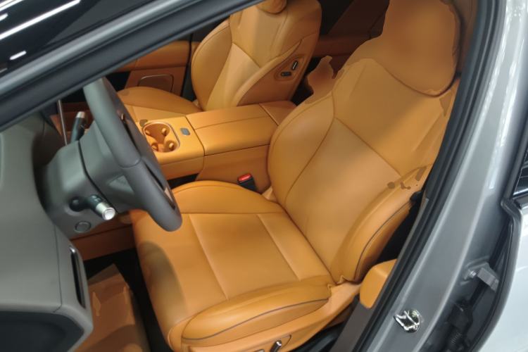 Used Li Auto i6 2025 Model Four-Wheel-Drive Standard Type Left Front Seat