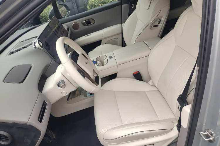 Used Li Auto i6 2025 Model Four-Wheel-Drive Standard Type Left Front Seat