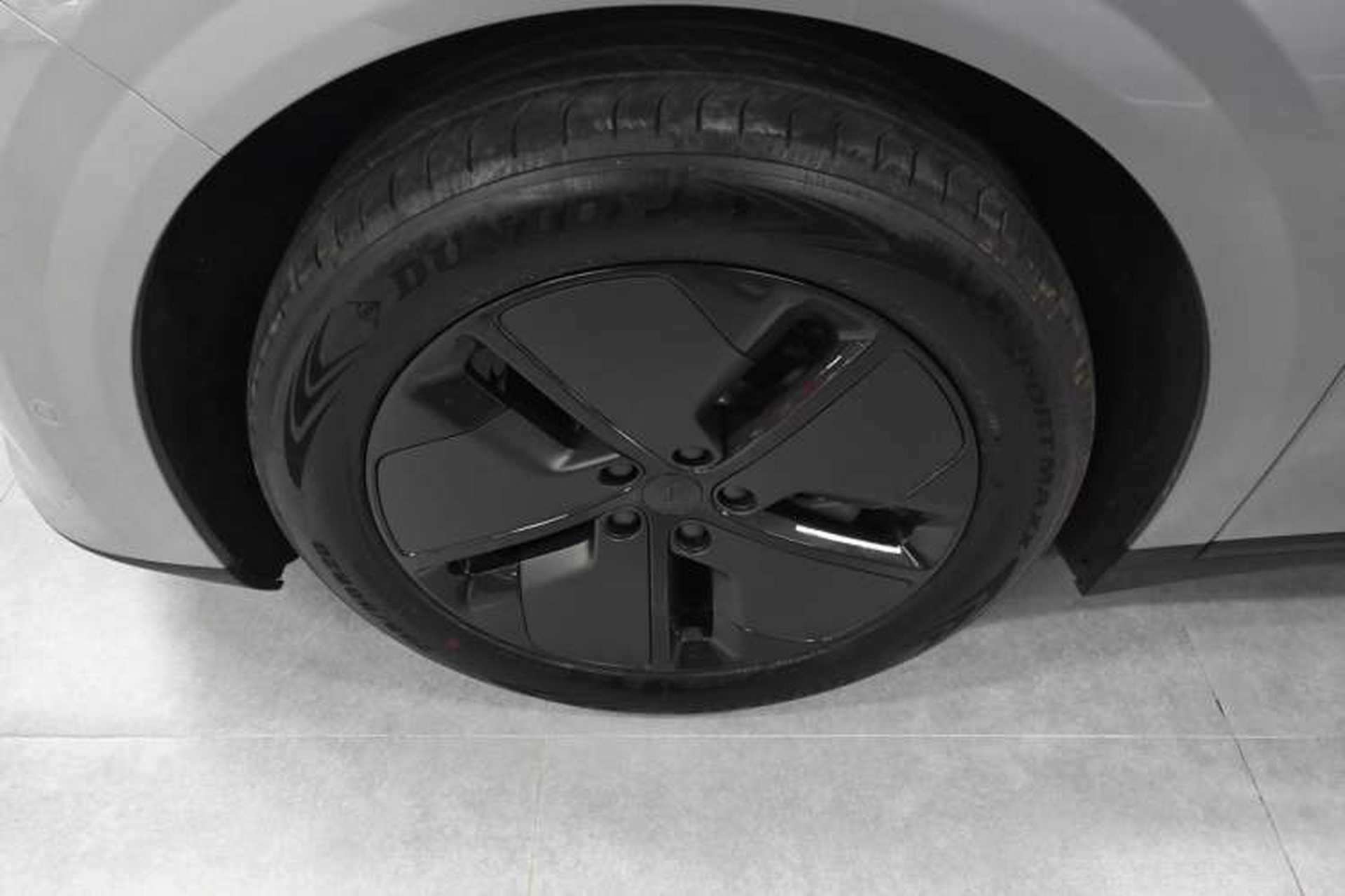 Used Li Auto i6 2025 Model Two-Wheel-Drive Standard Type Left Front Wheel Hub