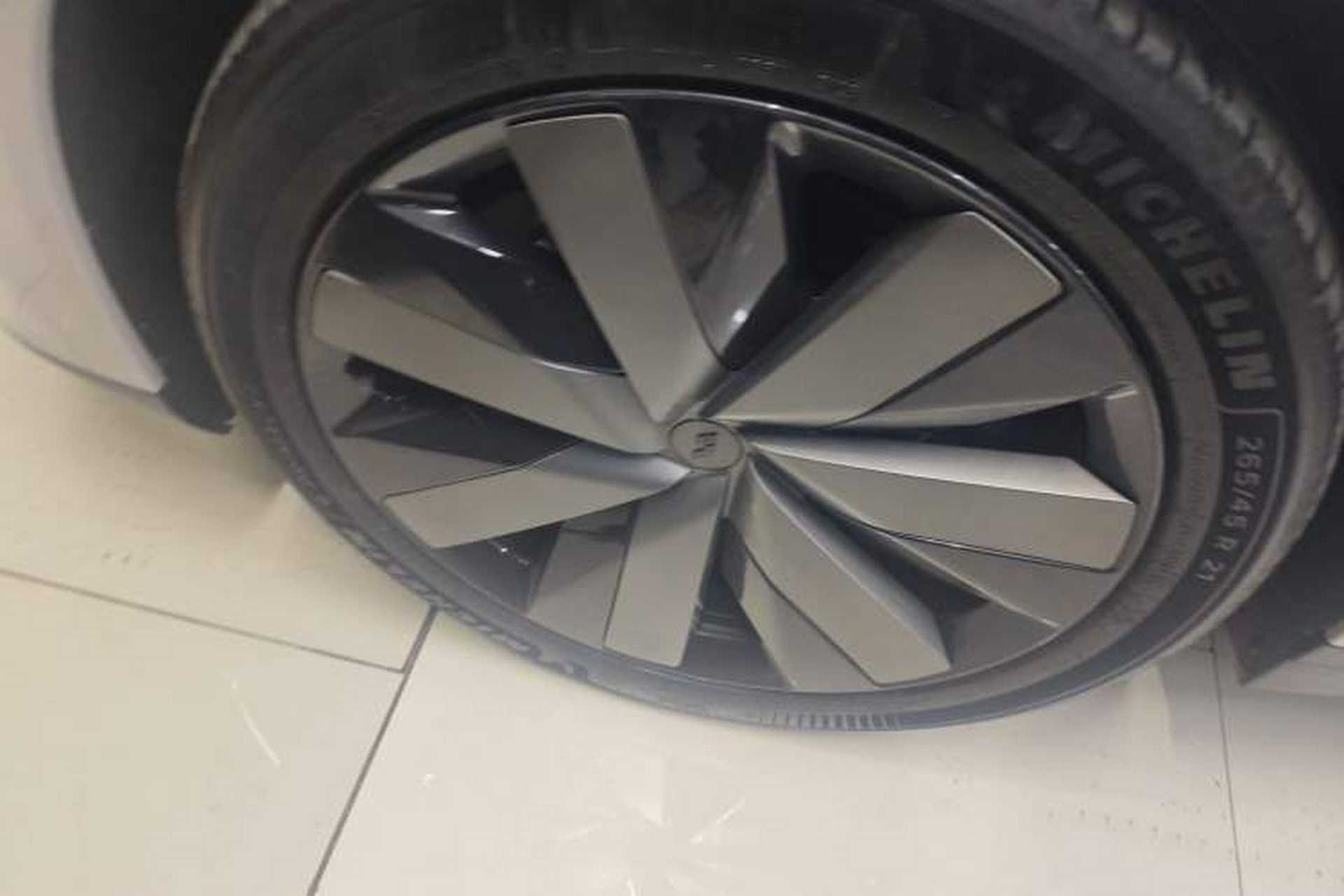 Used Li Auto i6 2025 Model Two-Wheel-Drive Standard Type Left Front Wheel Hub