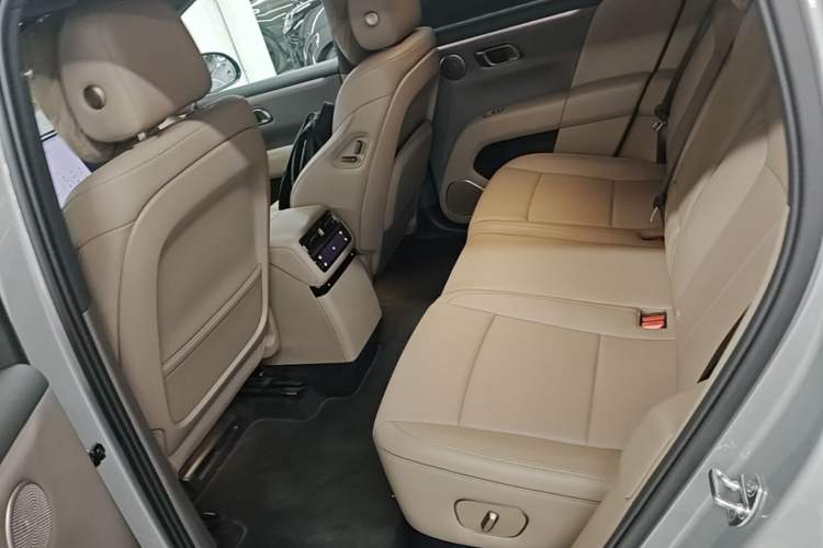Used Li Auto i6 2025 Model Two-Wheel-Drive Standard Type Left Rear Seat