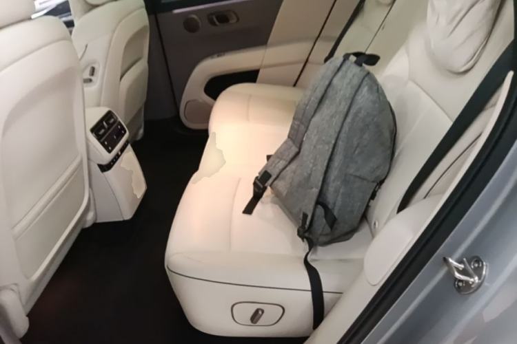 Used Li Auto i6 2025 Model Two-Wheel-Drive Standard Type Left Rear Seat
