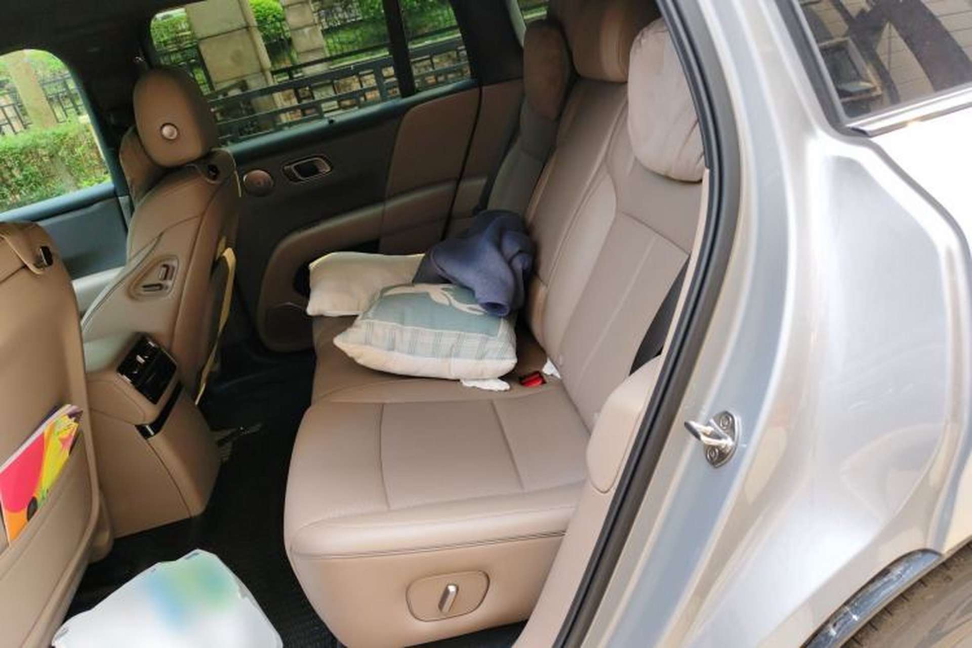 Used Li Auto i6 2025 Model Two-Wheel-Drive Standard Type Left Rear Seat