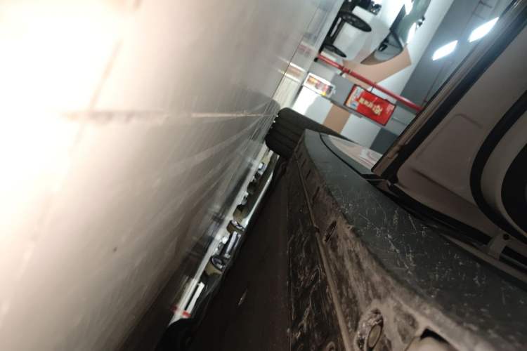 Used Li Auto i6 2025 Model Two-Wheel-Drive Standard Type Left Side Sill