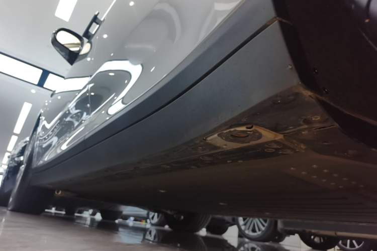 Used Li Auto i6 2025 Model Four-Wheel-Drive Standard Type Left Side Sill