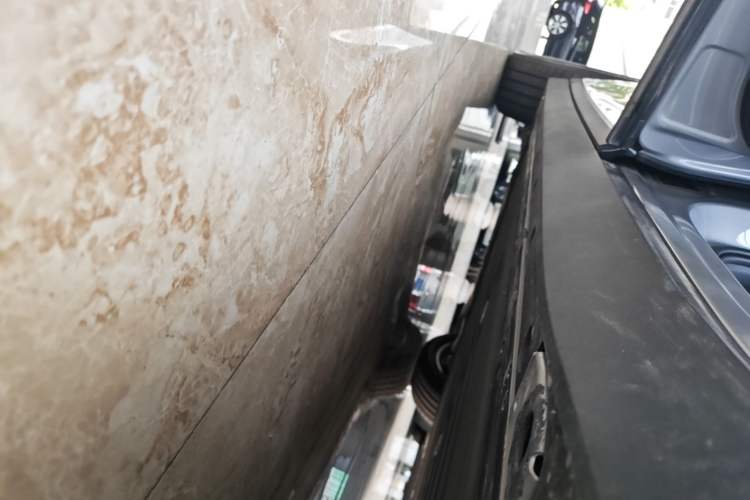 Used Li Auto i6 2025 Model Two-Wheel-Drive Standard Type Left Side Sill