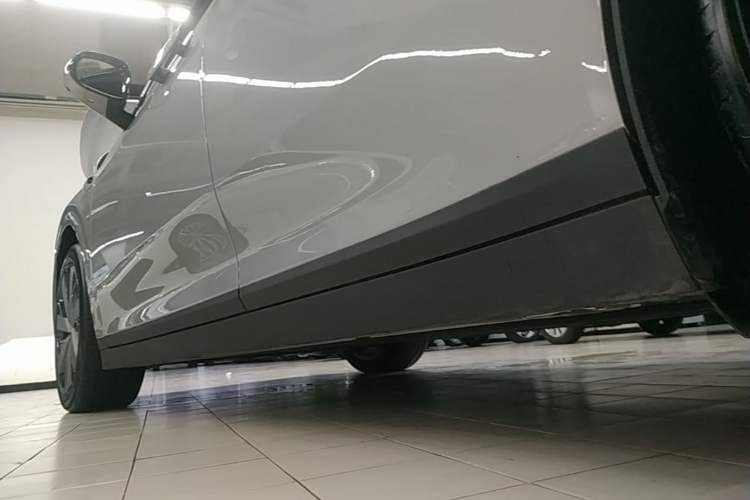 Used Li Auto i6 2025 Model Four-Wheel-Drive Standard Type Left Side Sill