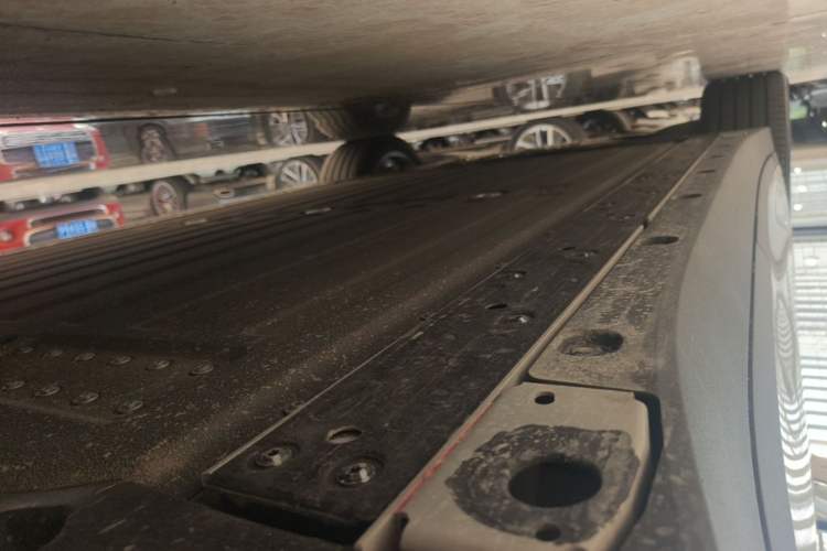 Used Li Auto i6 2025 Model Four-Wheel-Drive Standard Type Left Side Sill