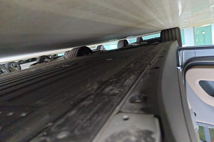 Used Li Auto i6 2025 Model Two-Wheel-Drive Standard Type Left Side Sill