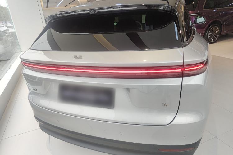 Used Li Auto i6 2025 Model Four-Wheel-Drive Standard Type Rear