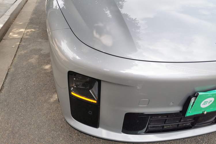 Used Li Auto i6 2025 Model Two-Wheel-Drive Standard Type Right Front Headlight