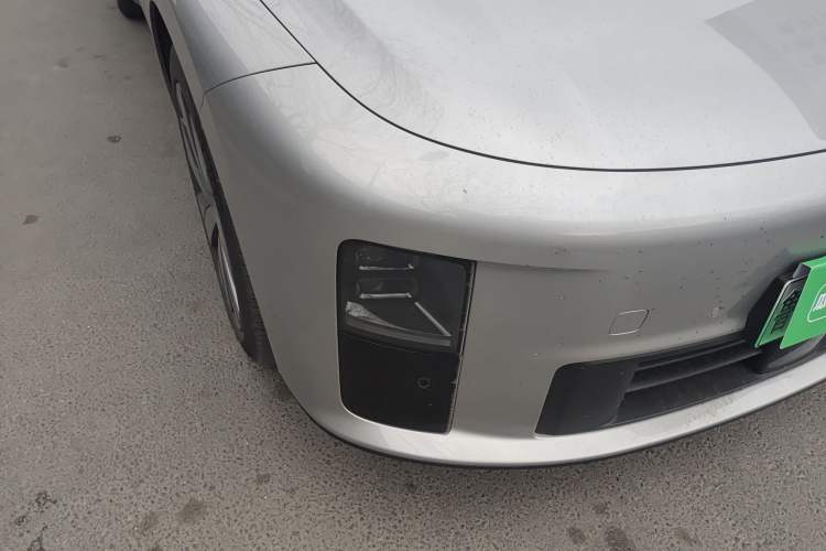 Used Li Auto i6 2025 Model Four-Wheel-Drive Standard Type Right Front Headlight