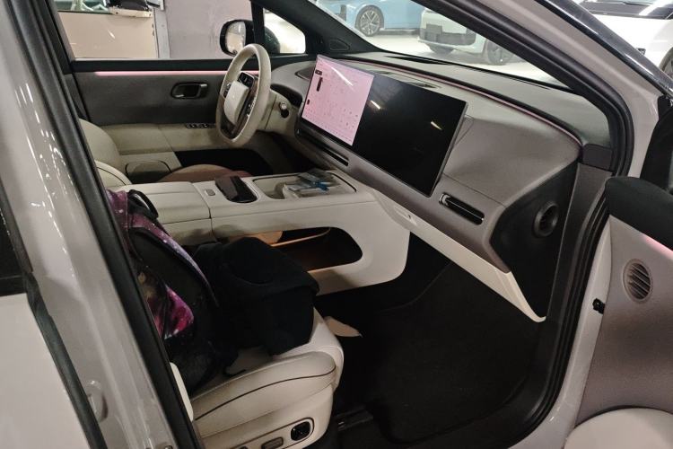 Used Li Auto i6 2025 Model Two-Wheel-Drive Standard Type Right Front Seat