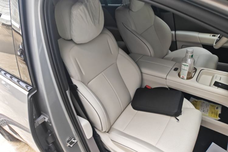 Used Li Auto i6 2025 Model Two-Wheel-Drive Standard Type Right Front Seat