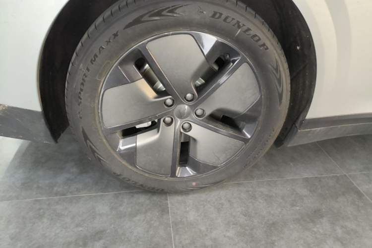 Used Li Auto i6 2025 Model Two-Wheel-Drive Standard Type Right Rear Wheel Hub