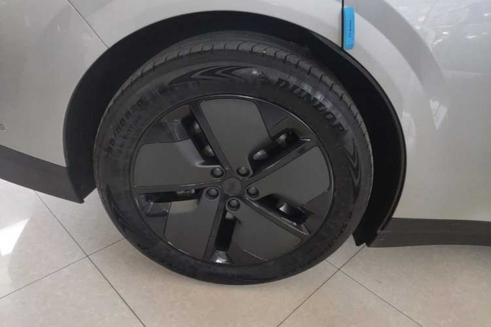 Used Li Auto i6 2025 Model Two-Wheel-Drive Standard Type Right Rear Wheel Hub