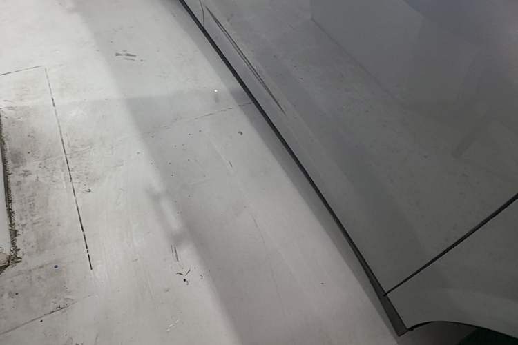 Used Li Auto i6 2025 Model Two-Wheel-Drive Standard Type Right Side Sill
