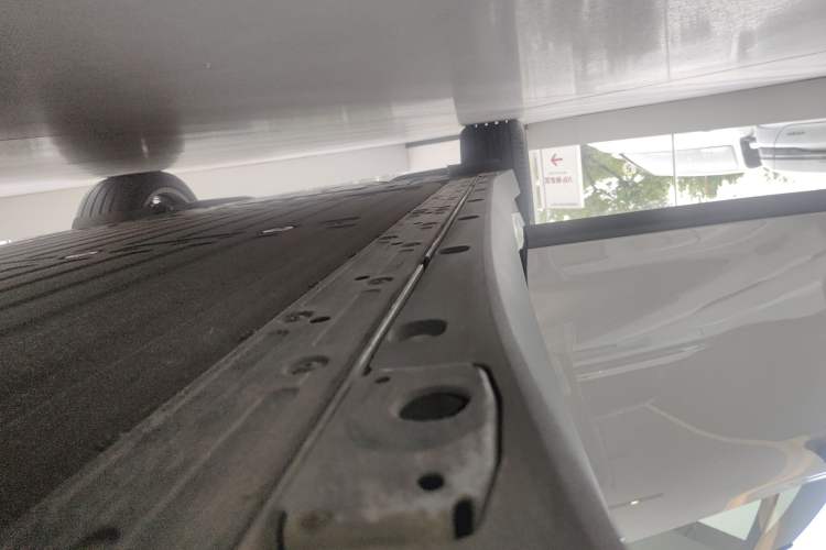 Used Li Auto i6 2025 Model Four-Wheel-Drive Standard Type Right Side Sill
