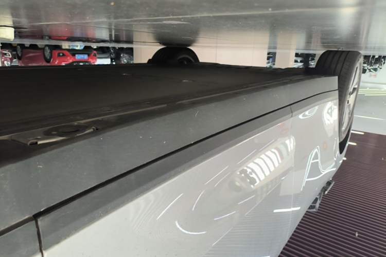 Used Li Auto i6 2025 Model Two-Wheel-Drive Standard Type Right Side Sill