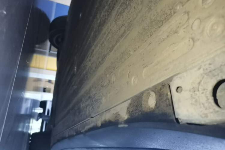 Used Li Auto i6 2025 Model Four-Wheel-Drive Standard Type Right Side Sill