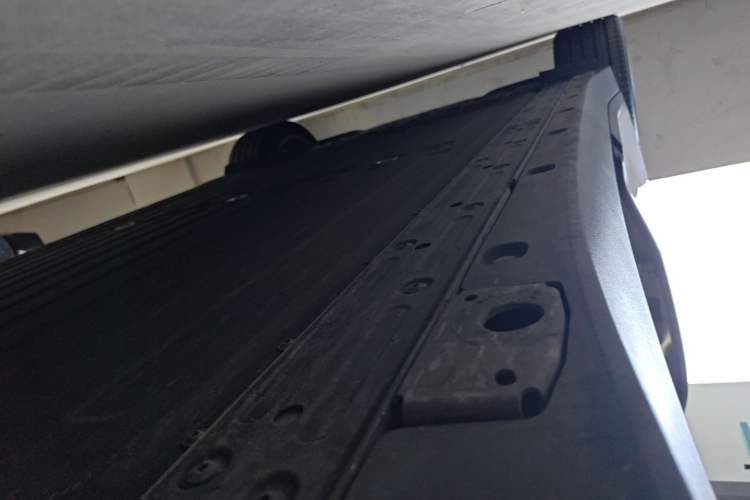 Used Li Auto i6 2025 Model Two-Wheel-Drive Standard Type Right Side Sill