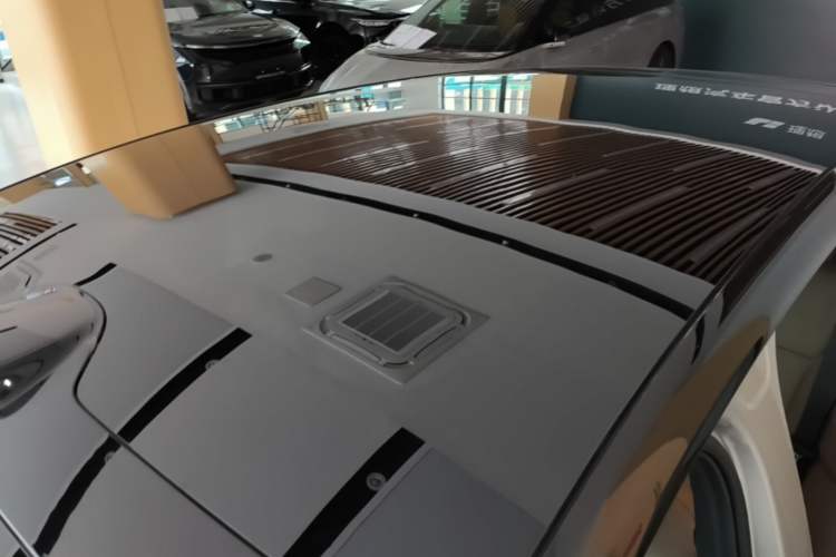 Used Li Auto i6 2025 Model Two-Wheel-Drive Standard Type Roof