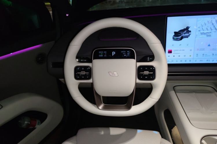 Used Li Auto i6 2025 Model Two-Wheel-Drive Standard Type Steering Wheel