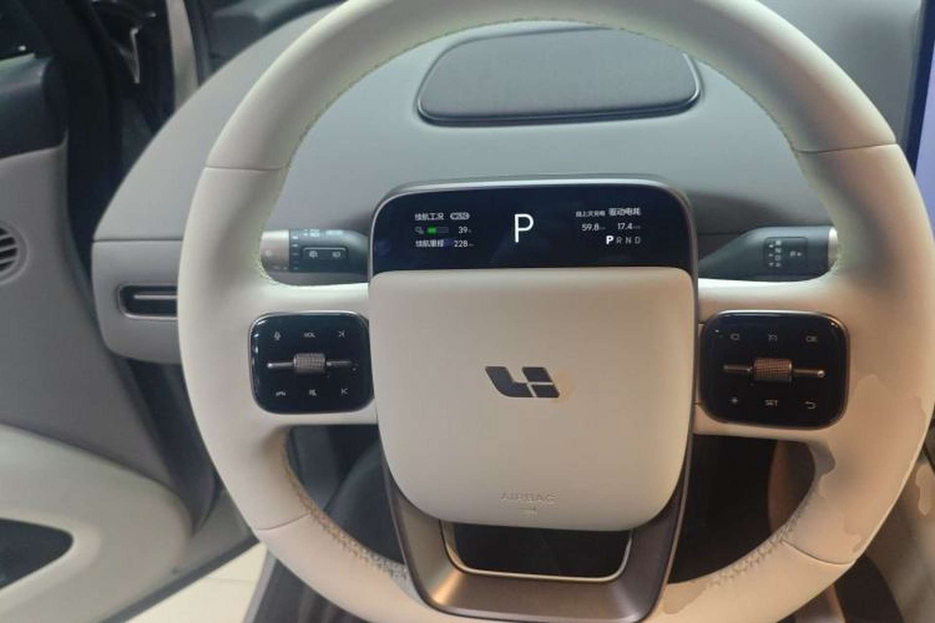 Used Li Auto i6 2025 Model Two-Wheel-Drive Standard Type Steering Wheel