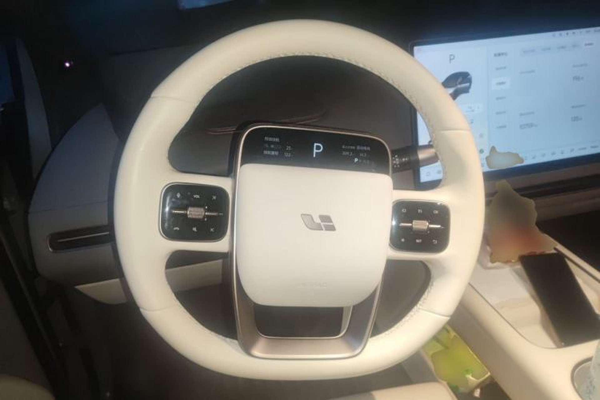 Used Li Auto i6 2025 Model Two-Wheel-Drive Standard Type Steering Wheel