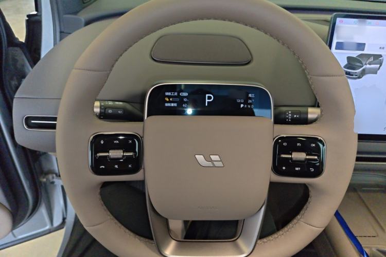 Used Li Auto i6 2025 Model Two-Wheel-Drive Standard Type Steering Wheel