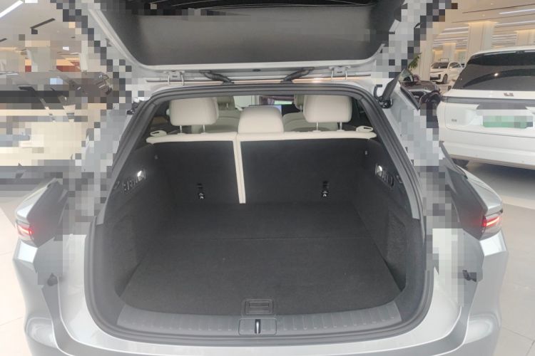 Used Li Auto i6 2025 Model Four-Wheel-Drive Standard Type Trunk