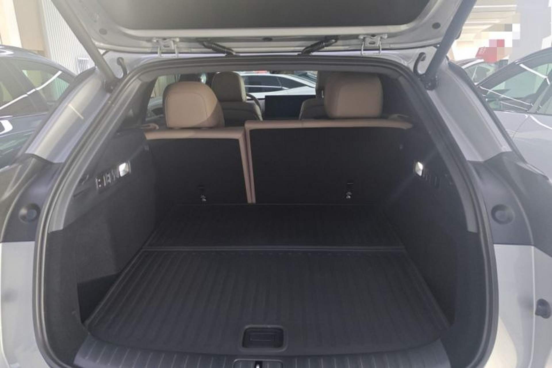 Used Li Auto i6 2025 Model Two-Wheel-Drive Standard Type Trunk